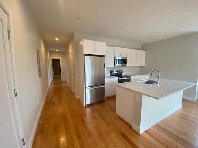 208-208a Neponset Valley Pkwy Property Photo 3