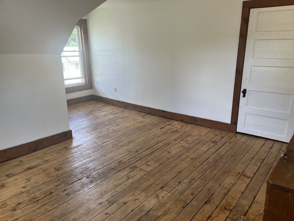 56-58 Devens St Property Photo 8