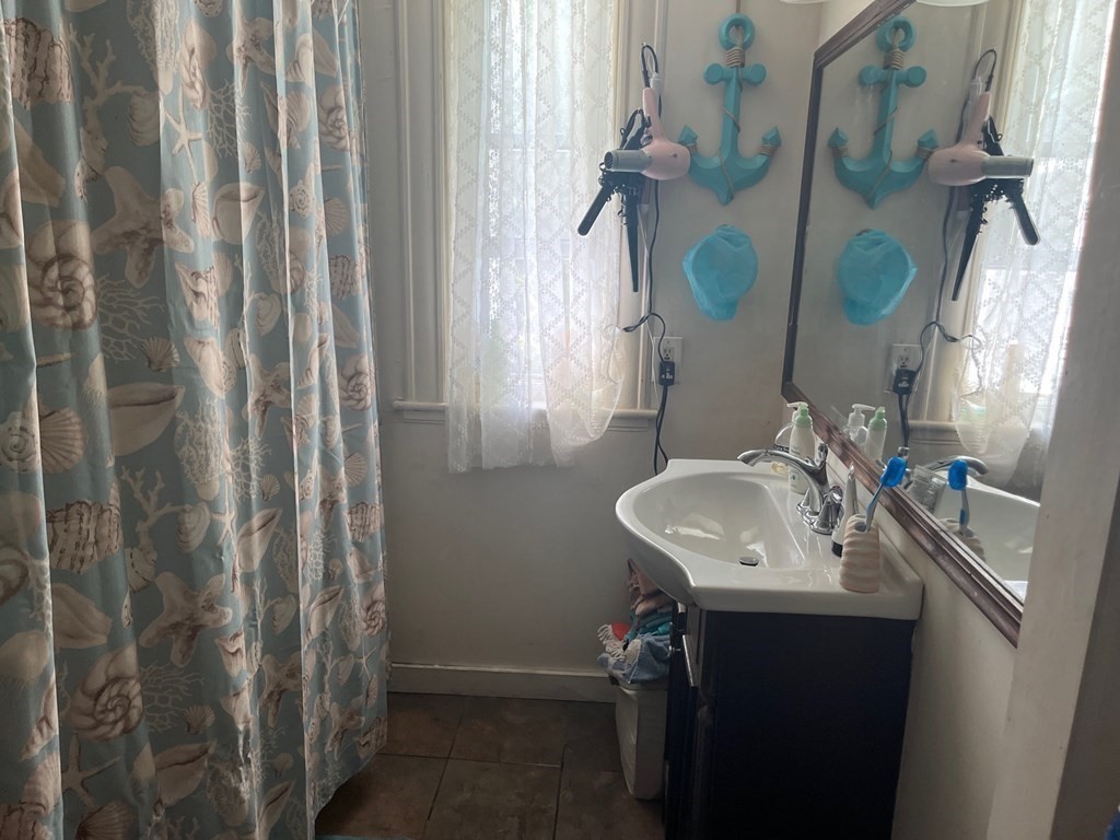 56-58 Devens St Property Photo 27