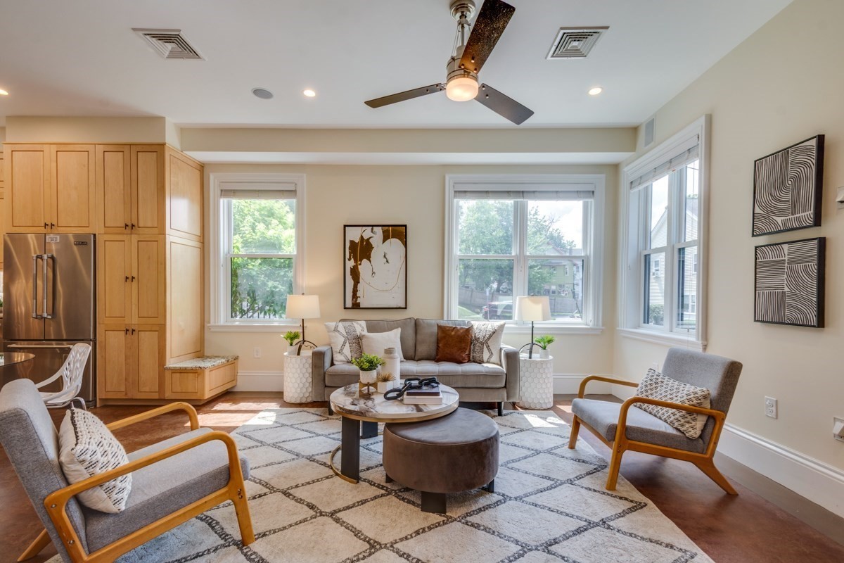 10 Boylston Pl # 10 Property Photo 2