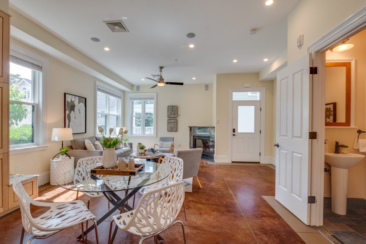 10 Boylston Pl # 10 Property Photo 8