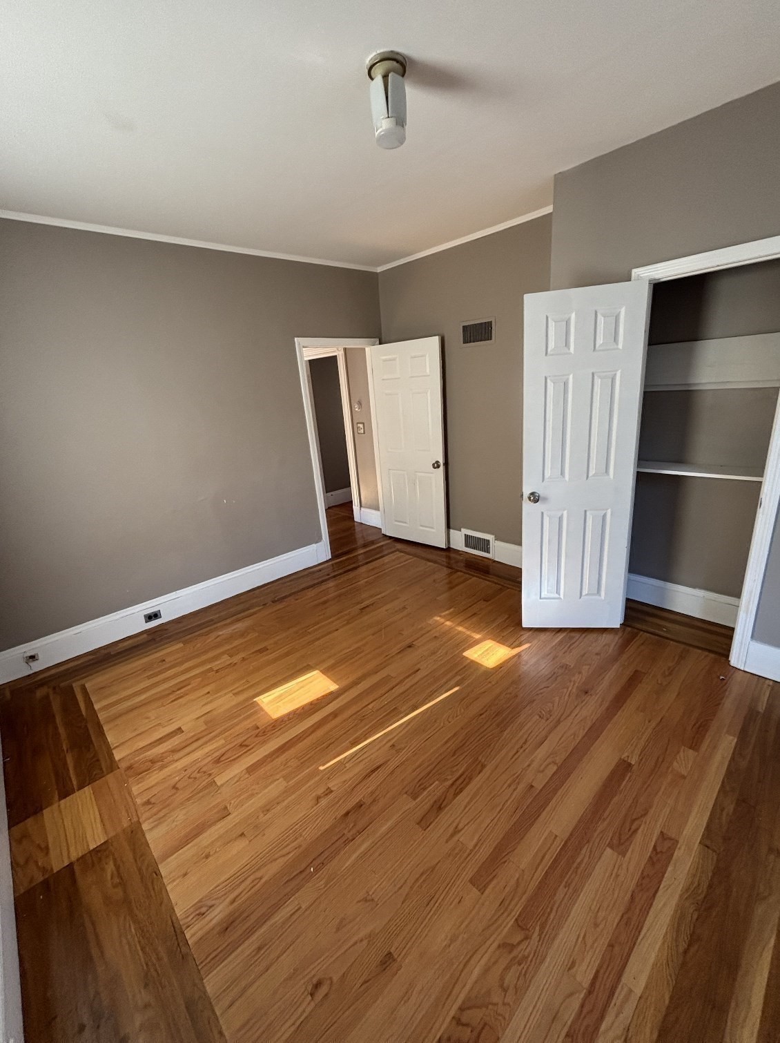 57 Bedford # 57 Property Photo 6