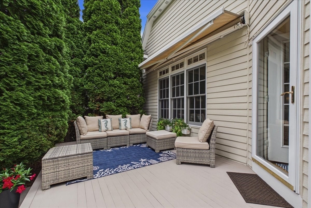43 White Cliffs Drive Property Photo 5