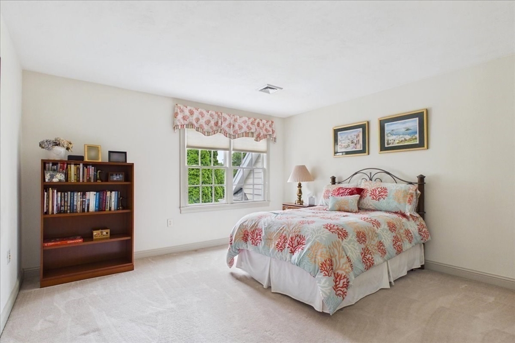 43 White Cliffs Drive Property Photo 29