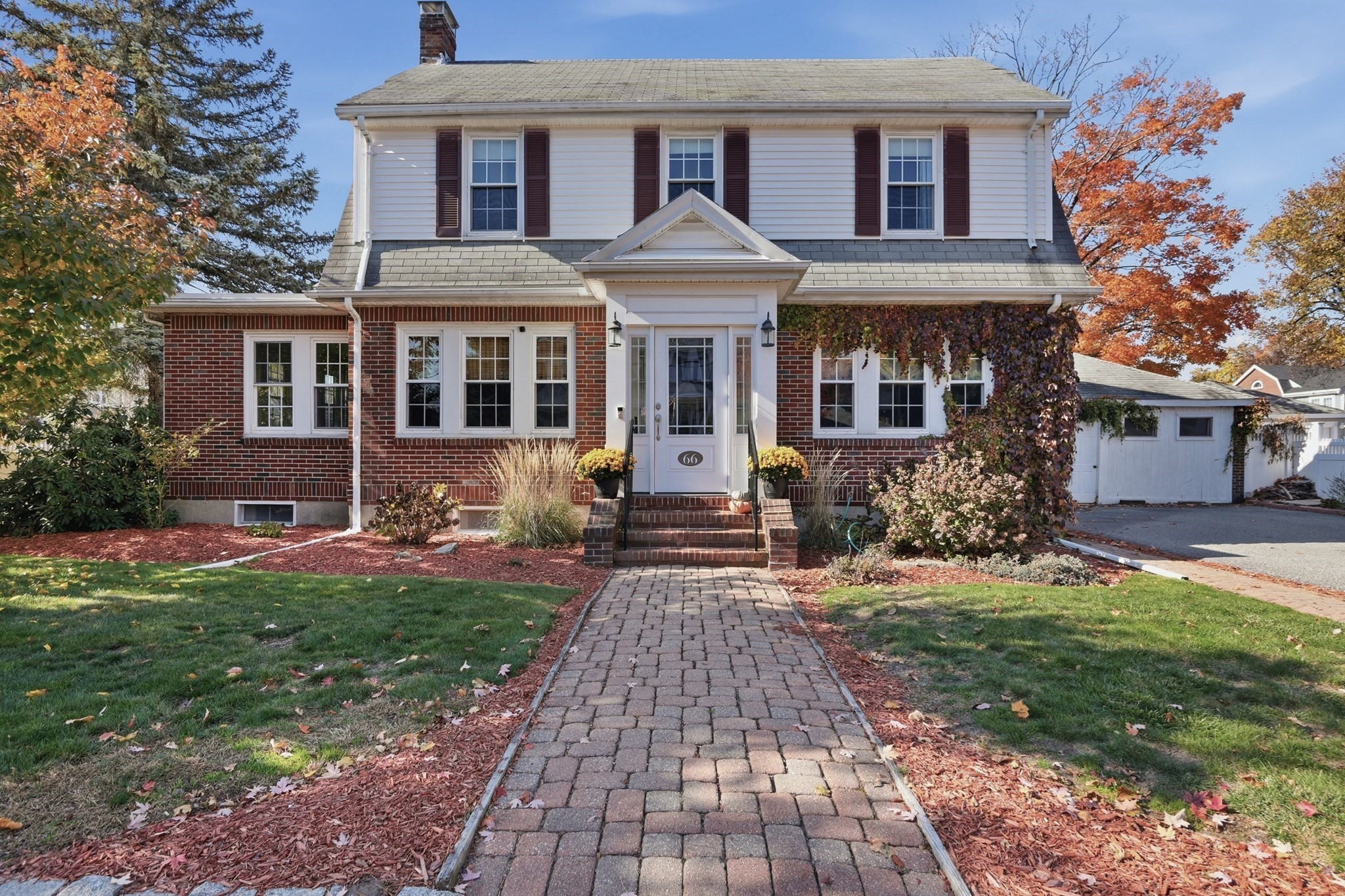 66 Damon Rd