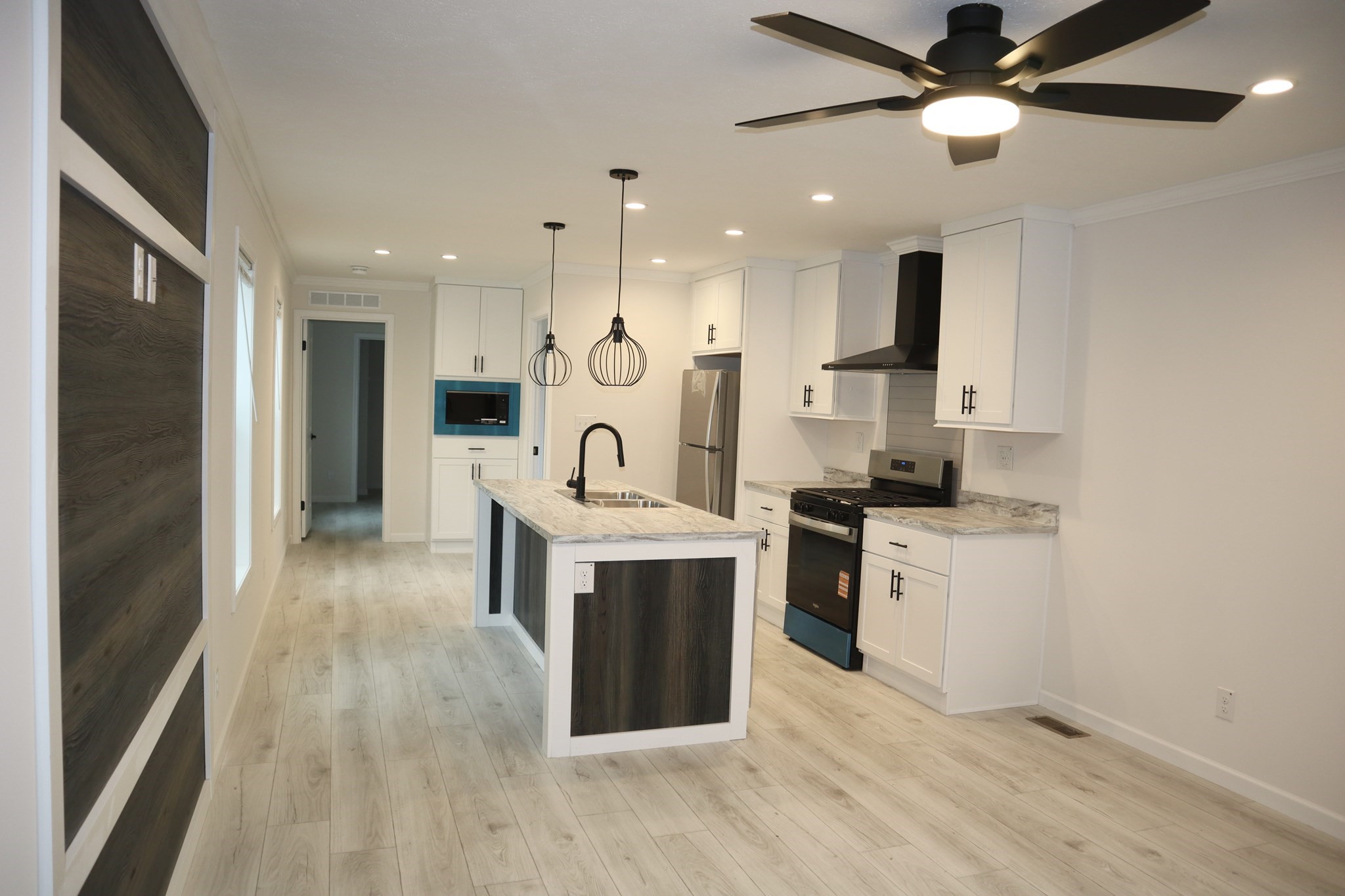 1346 Newport Ave # B22 Property Photo 3