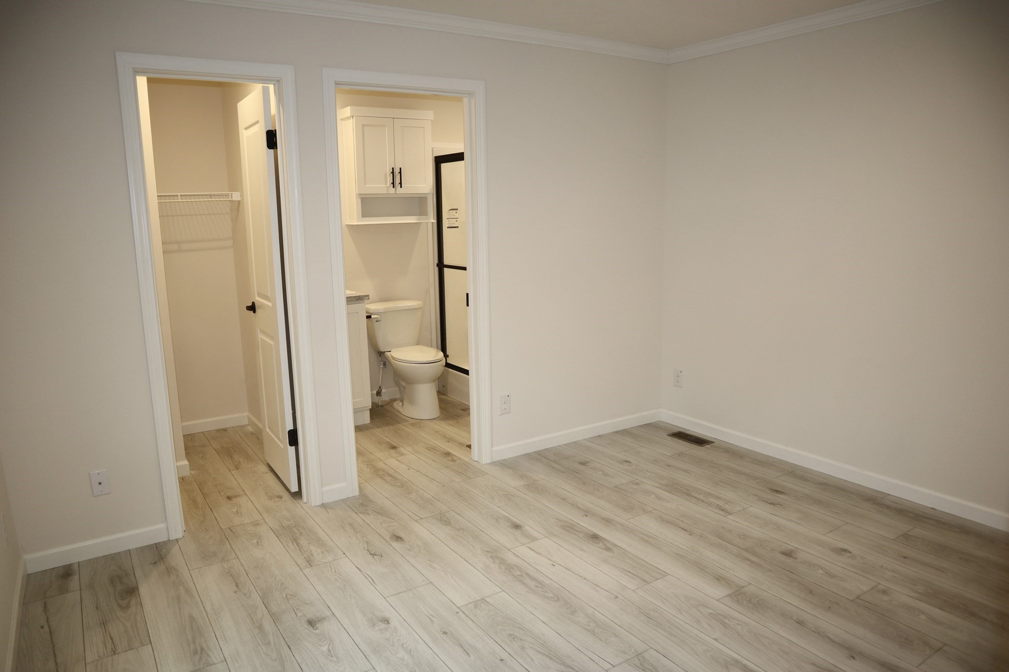 1346 Newport Ave # B22 Property Photo 8