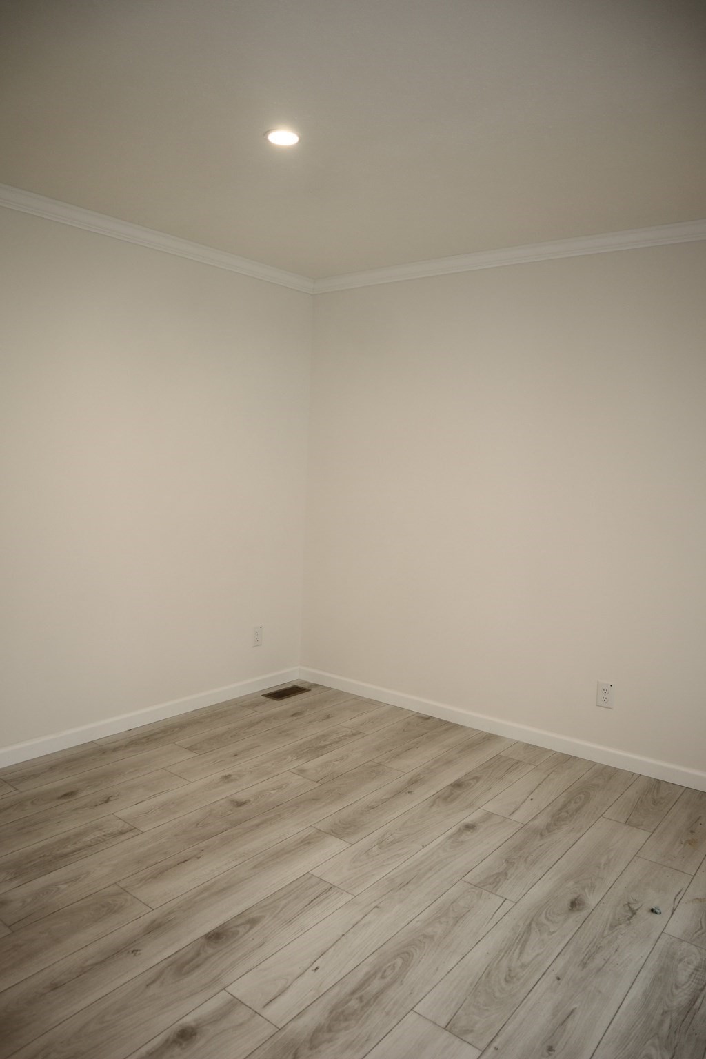 1346 Newport Ave # B22 Property Photo 9