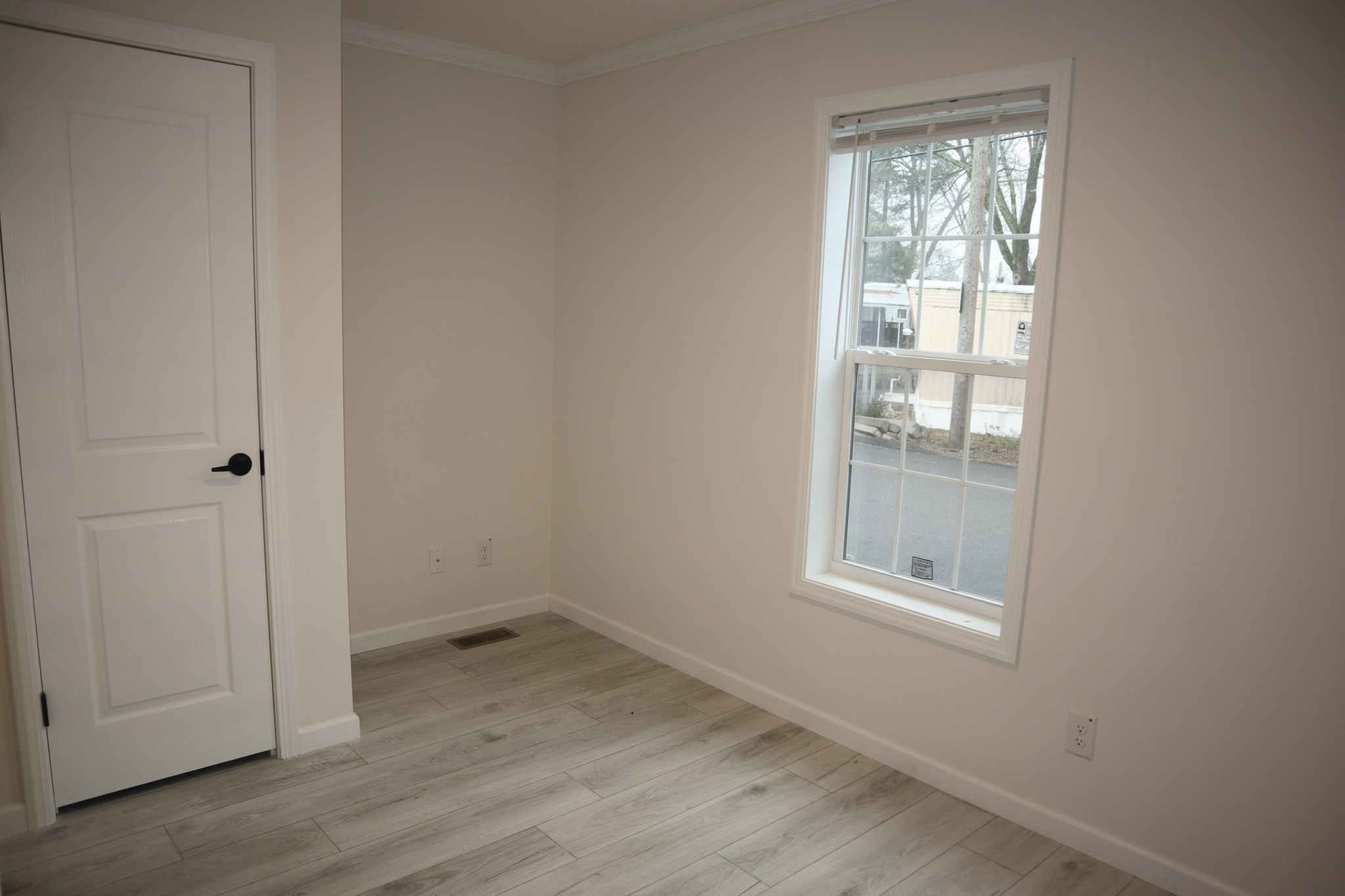 1346 Newport Ave # B22 Property Photo 12