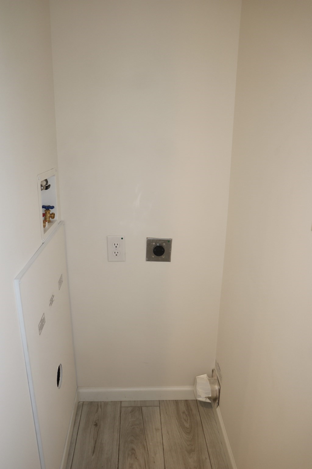 1346 Newport Ave # B22 Property Photo 16