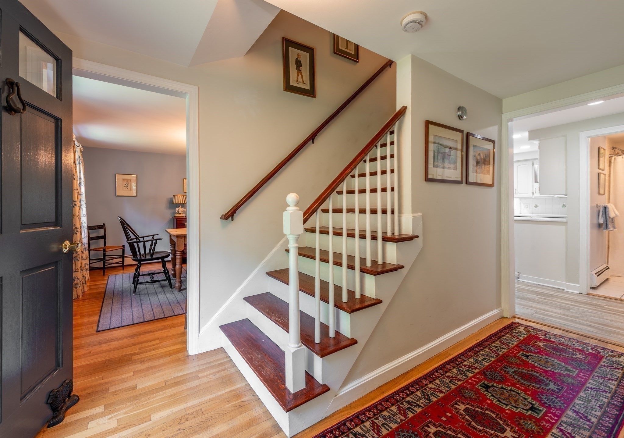 494 Asbury St Property Photo 5
