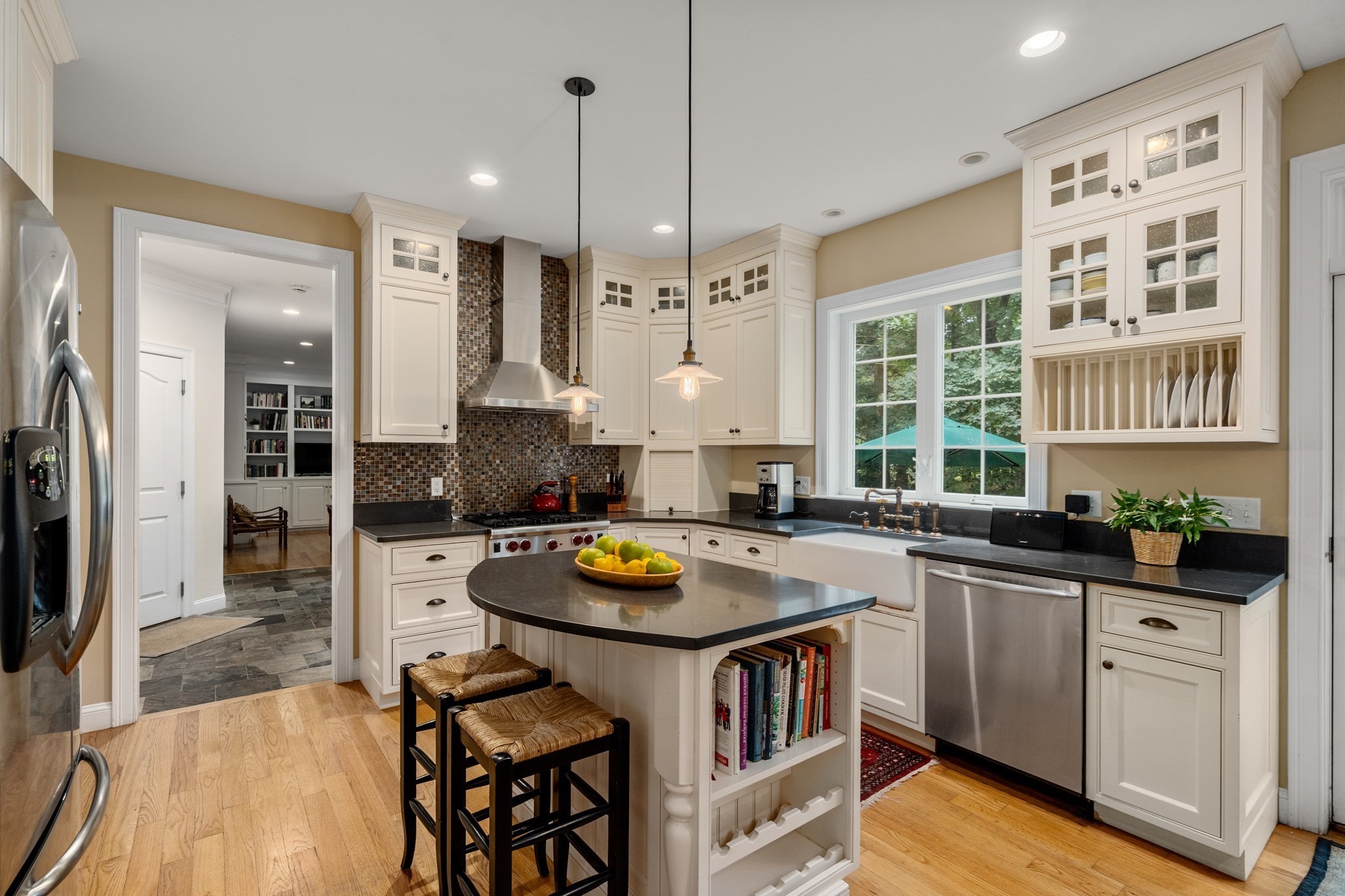 19 Rolling Lane Property Photo 6