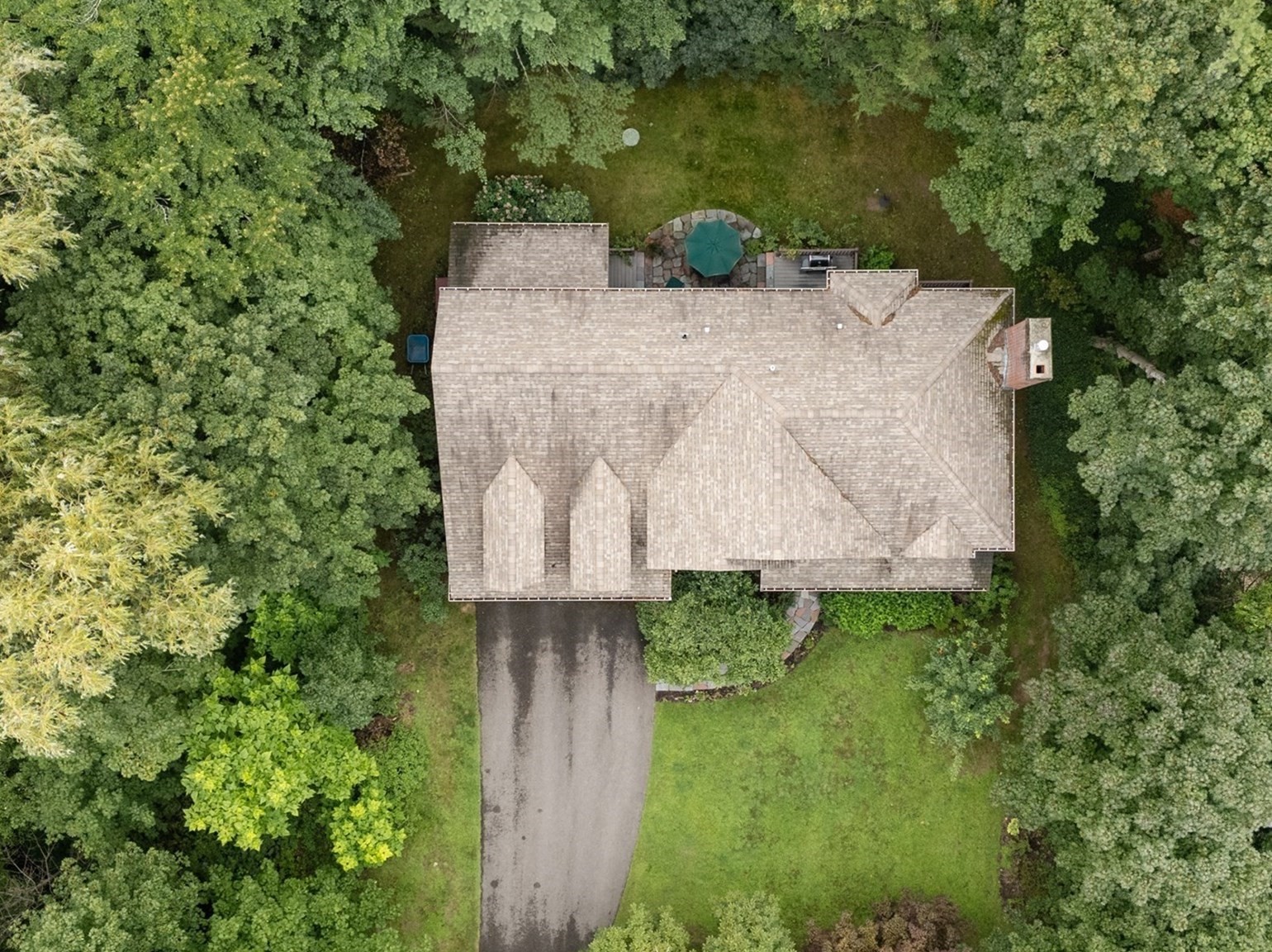 19 Rolling Lane Property Photo 35