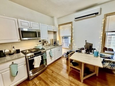 206 Hanover Street # 3 Property Photo 1