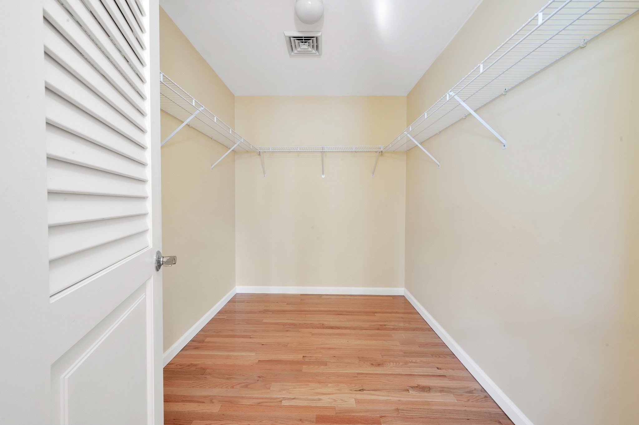 22 Winter St Property Photo 23