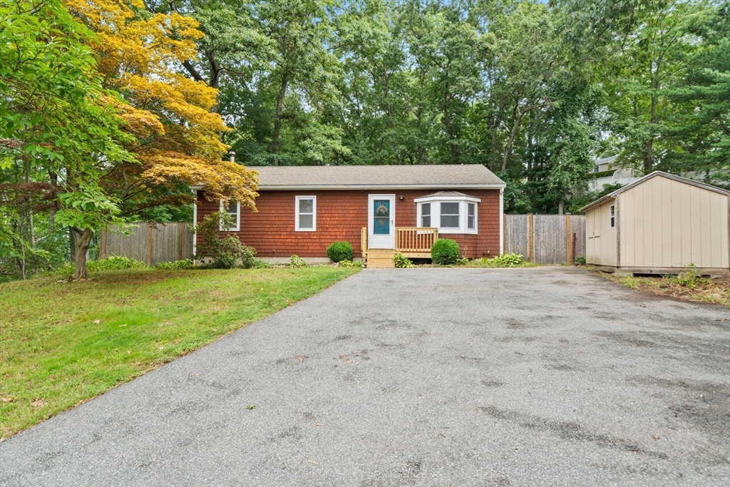 7 Riverview Dr Property Photo 2