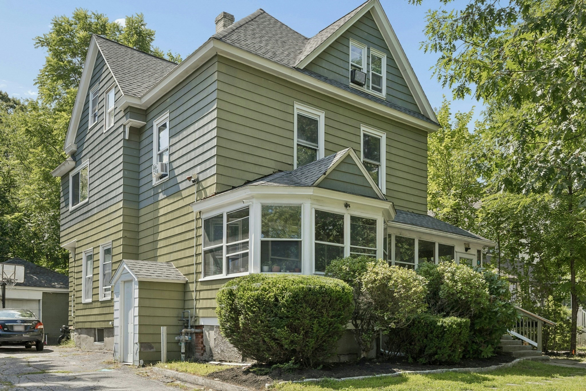 19 Englewood Avenue Property Photo 1