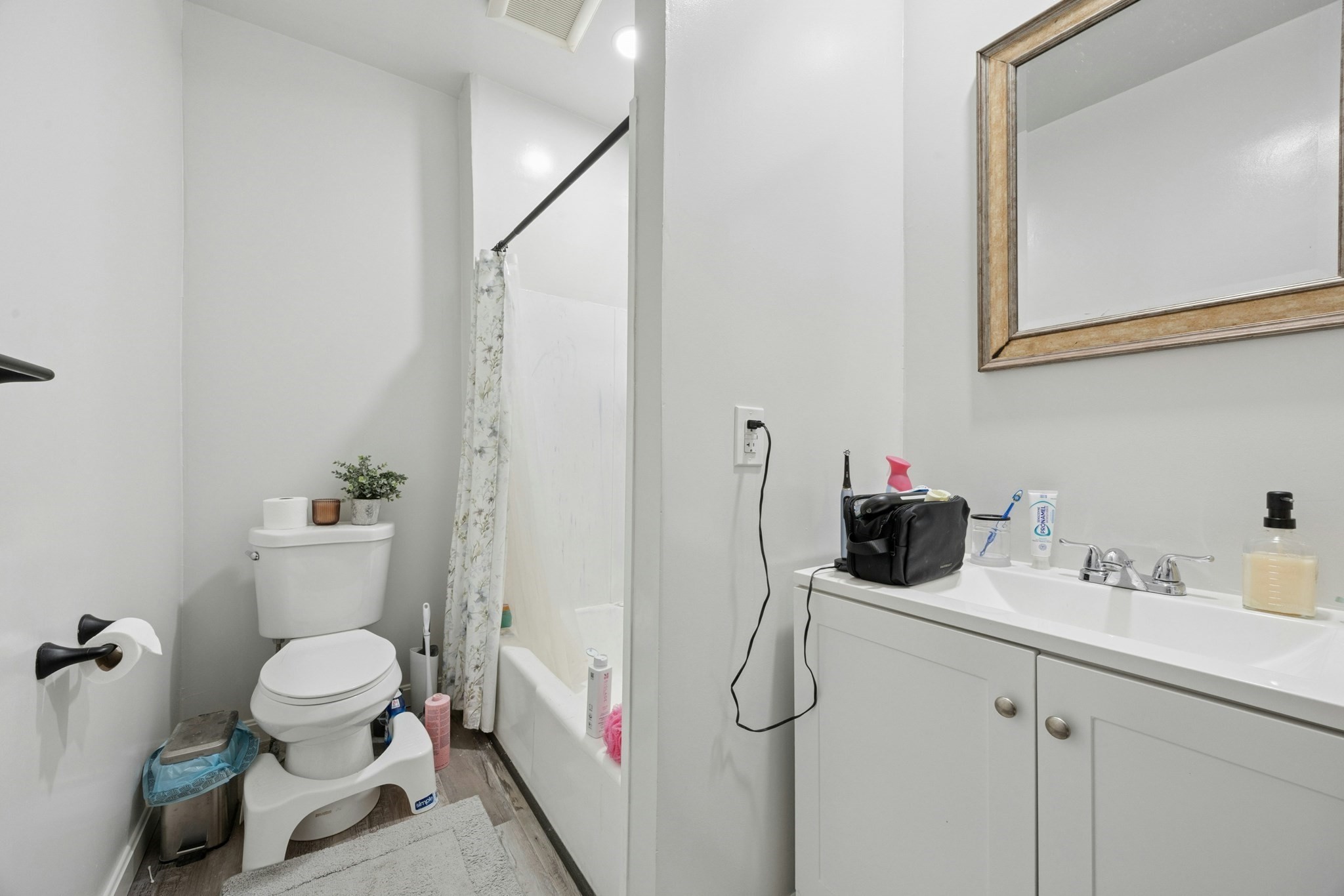 19 Englewood Avenue Property Photo 14
