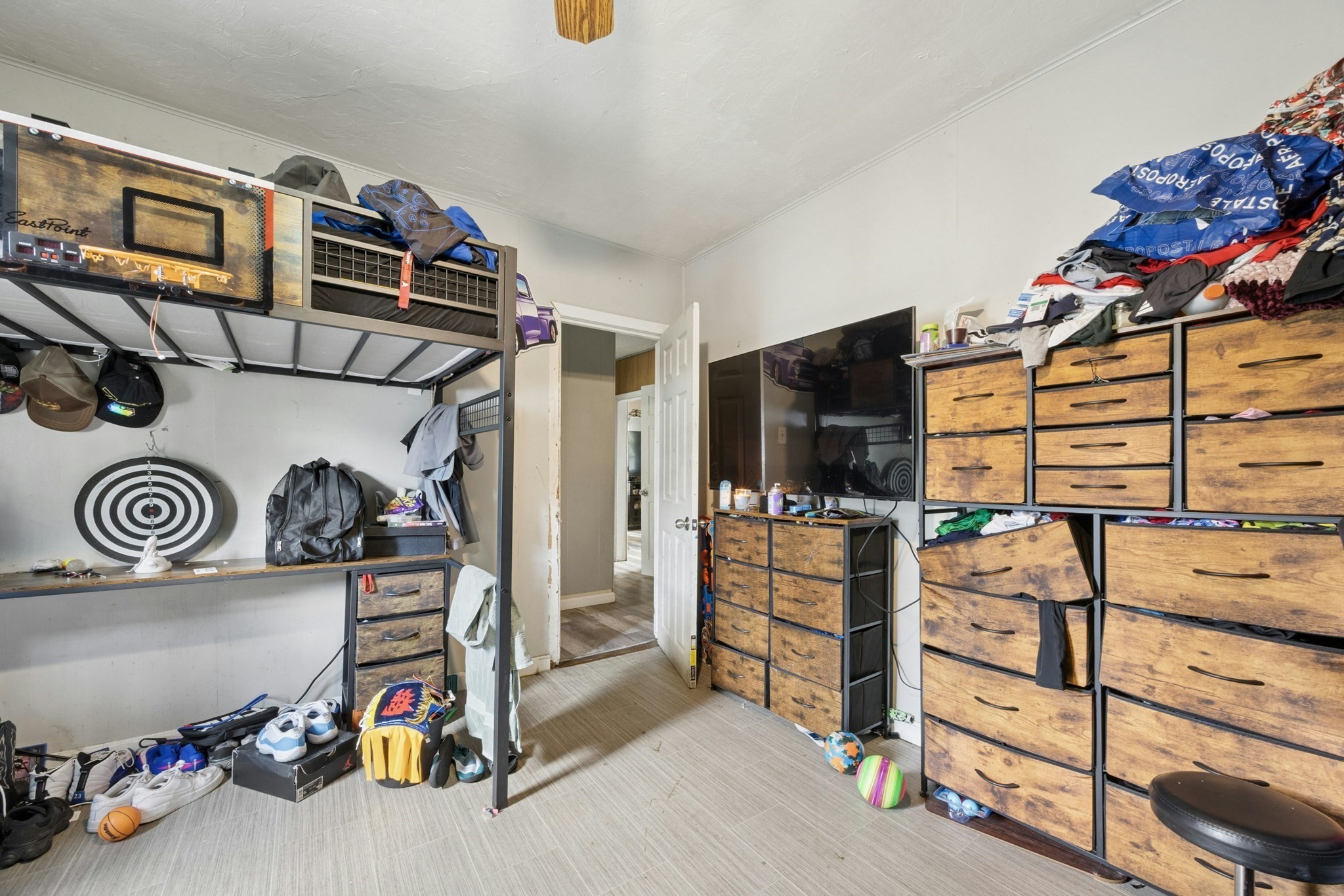 19 Englewood Avenue Property Photo 22