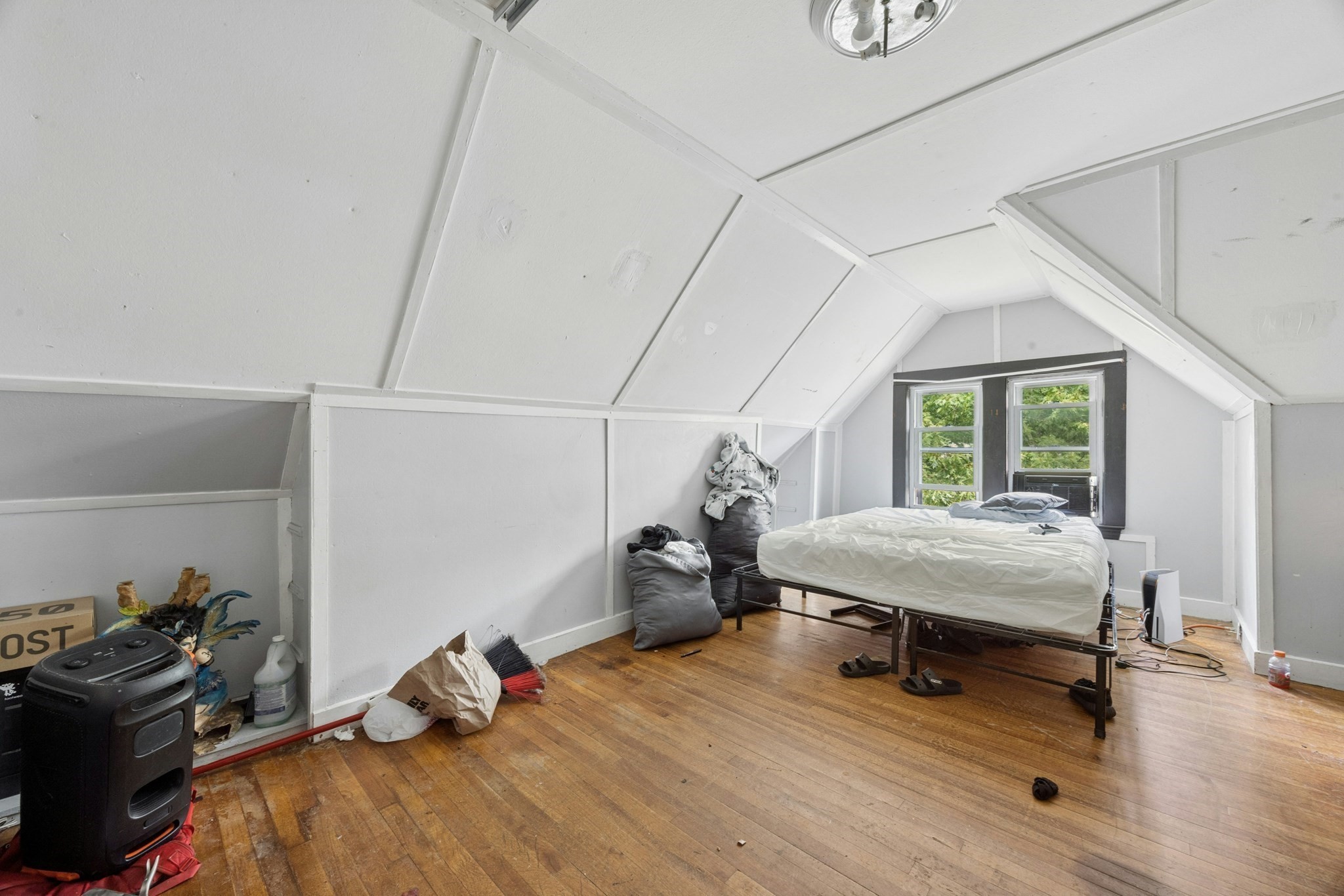 19 Englewood Avenue Property Photo 27