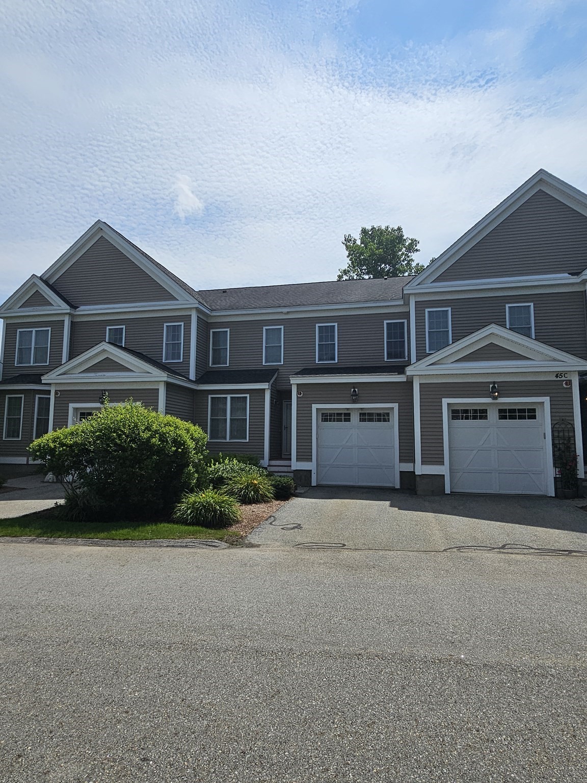 45 Longview Circle # B Property Photo 1