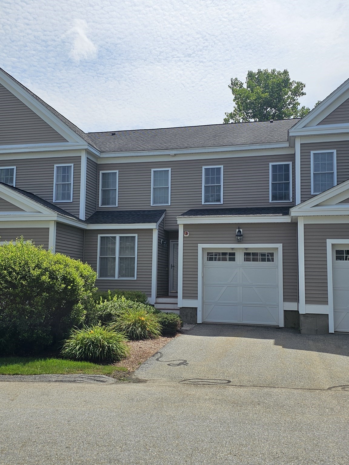 45 Longview Circle # B Property Photo 2