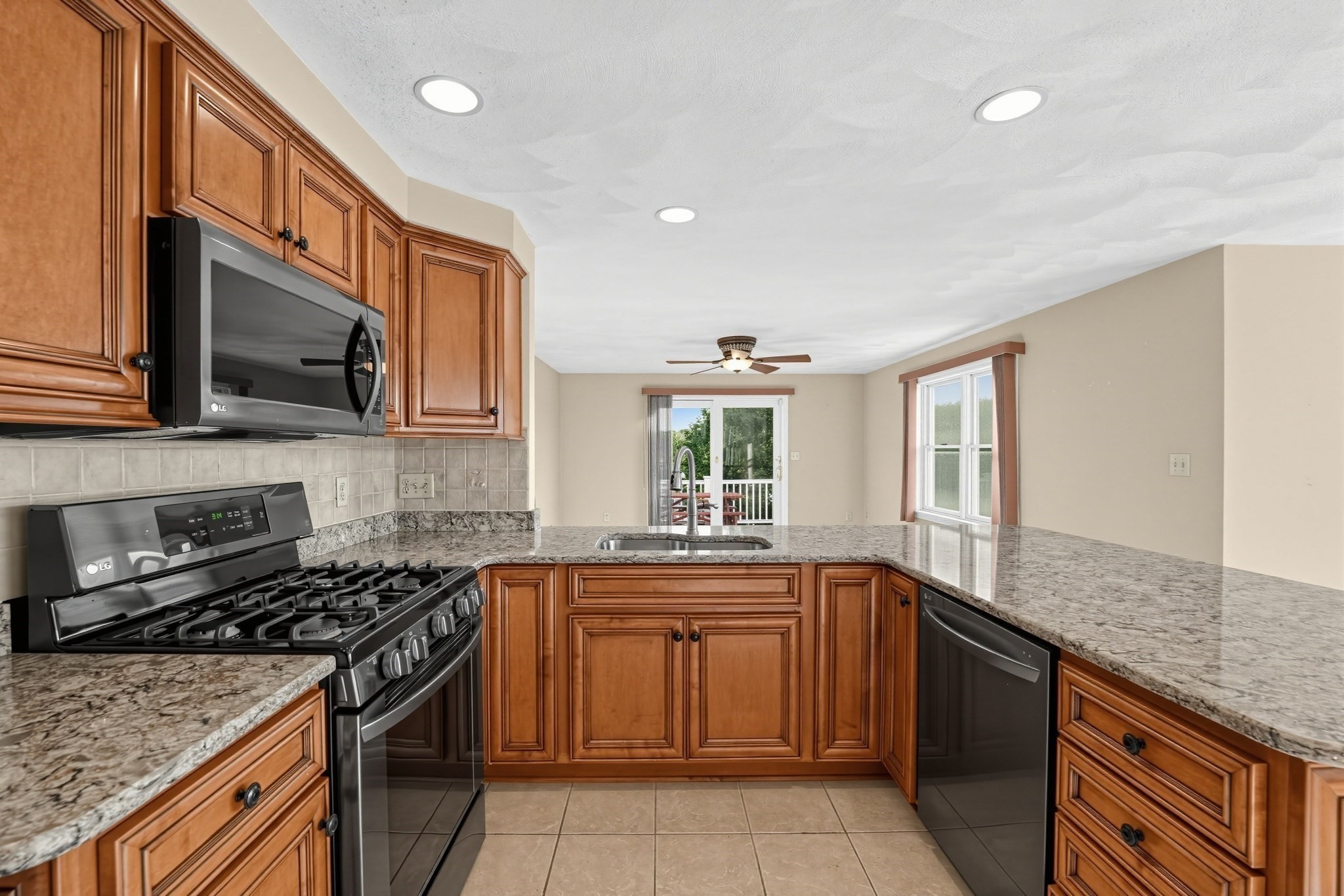 59 Walnut Street Property Photo 9