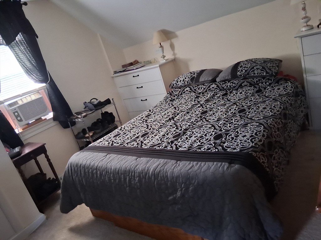 9 Velvet Ave Property Photo 7