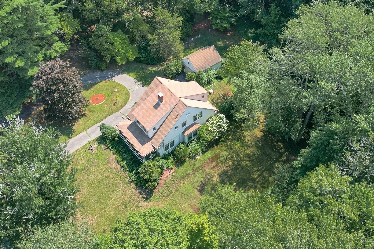53 Elmwood Rd Property Photo 13