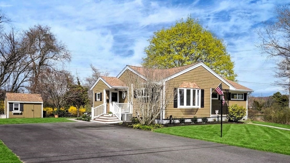 67 Montgomery Rd Property Photo 2