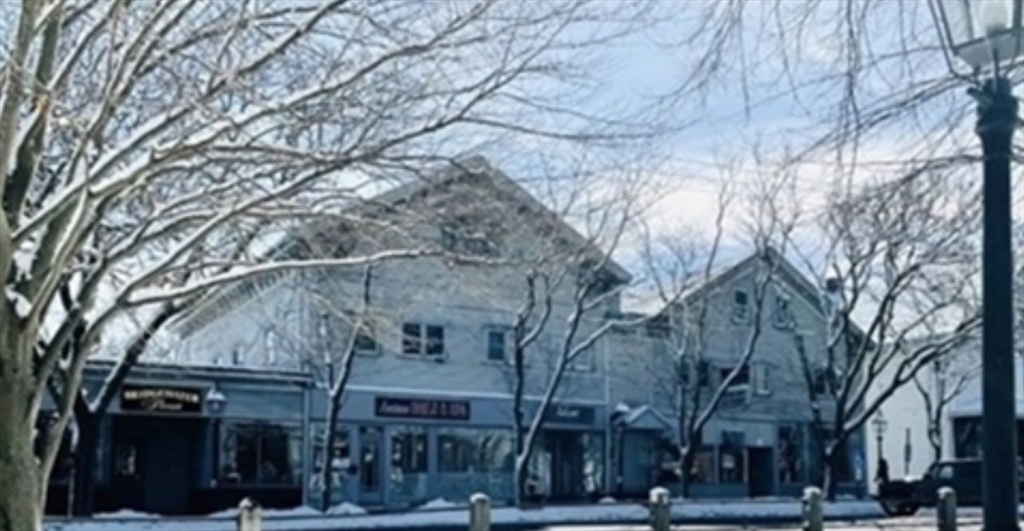 40 Central Square Property Photo 1