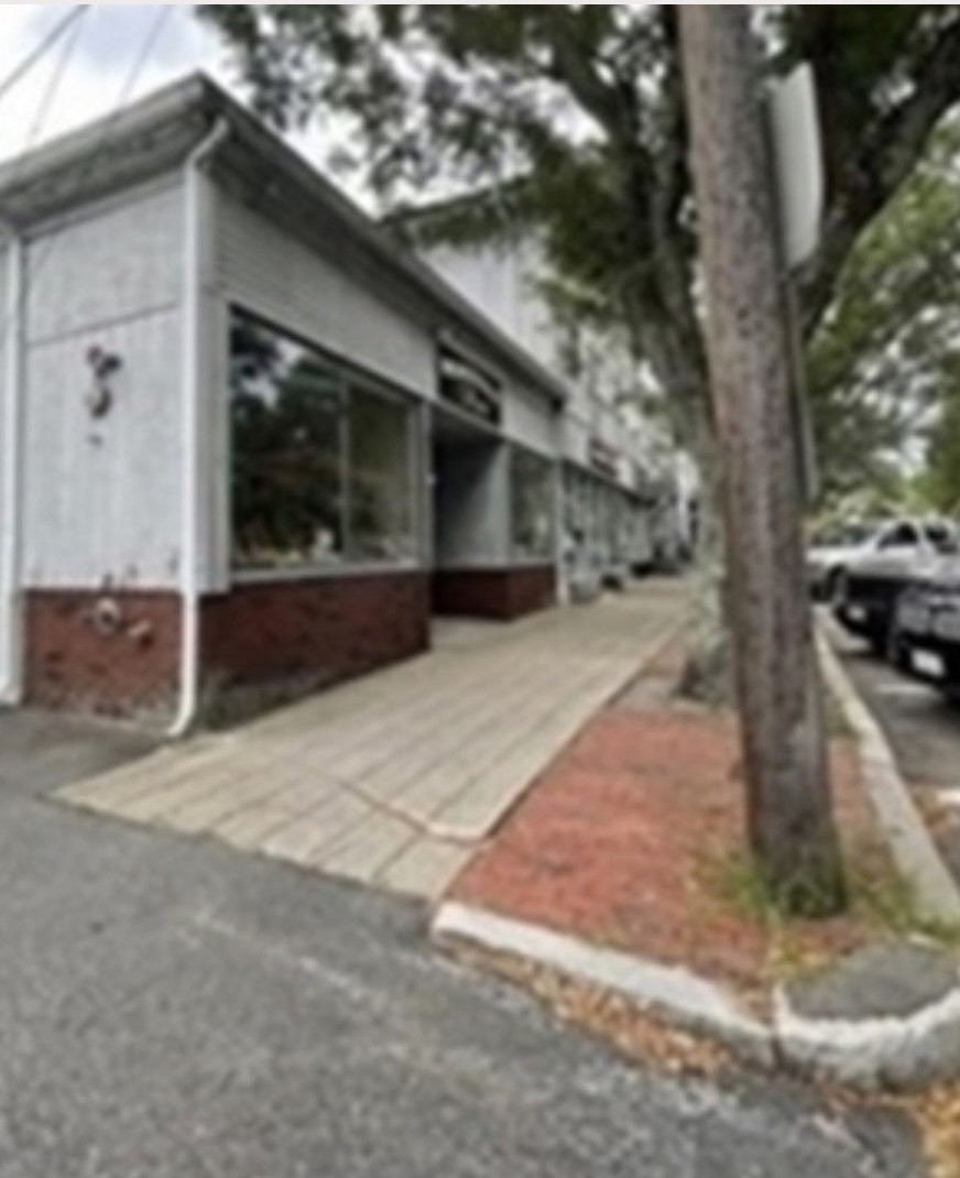 40 Central Square Property Photo 3
