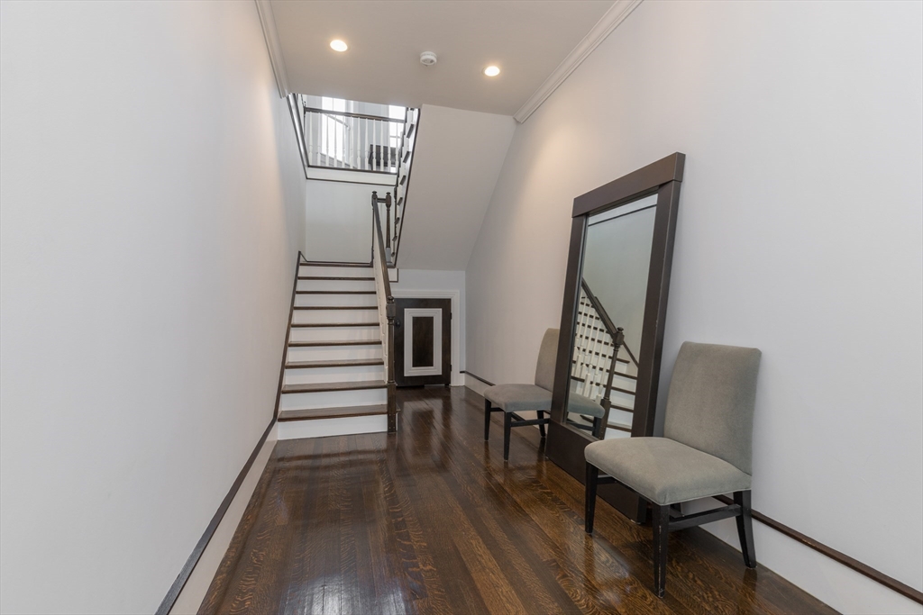27 Howland St # 2 Property Photo 15