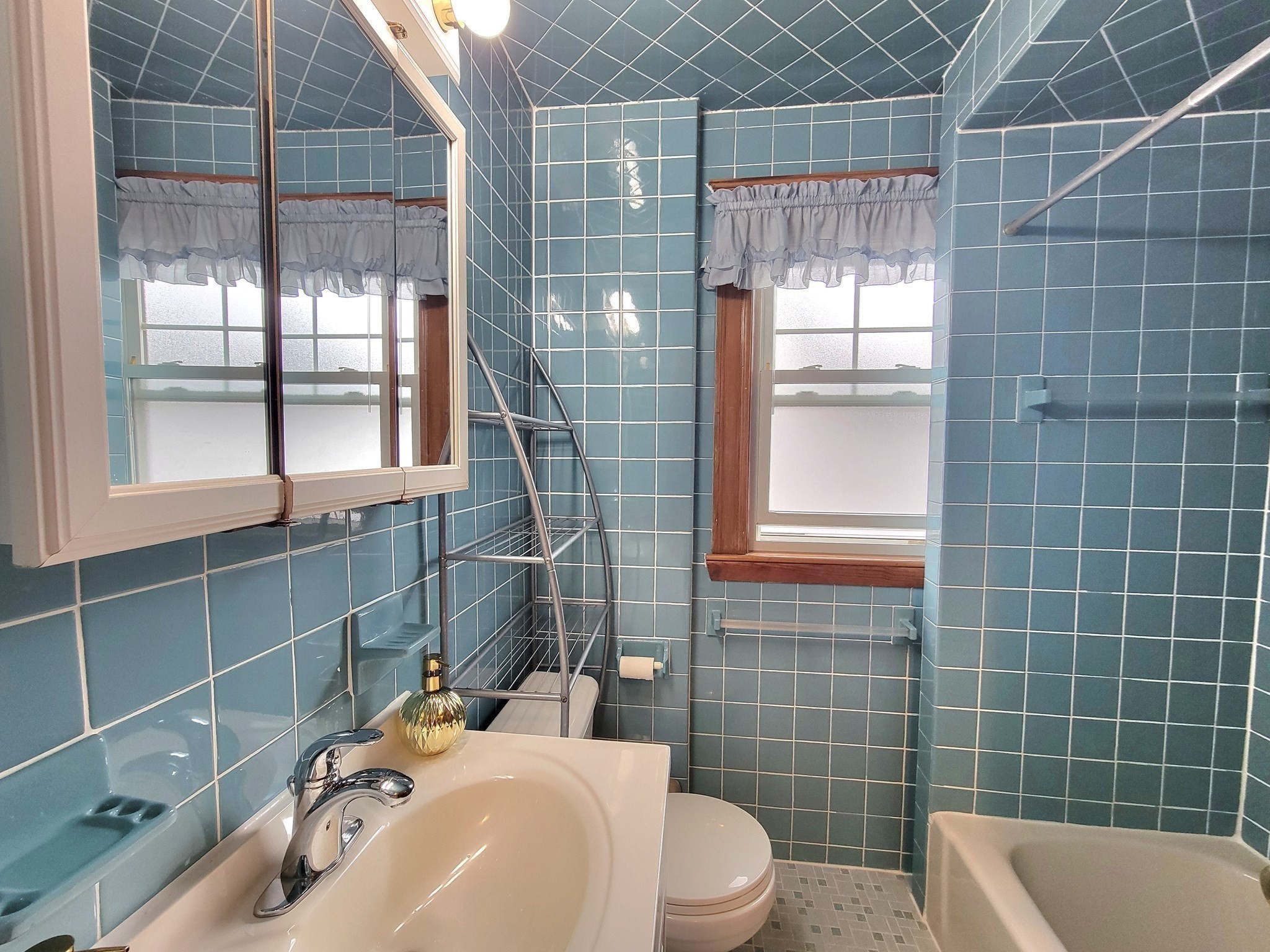 166 Harvard St Property Photo 8