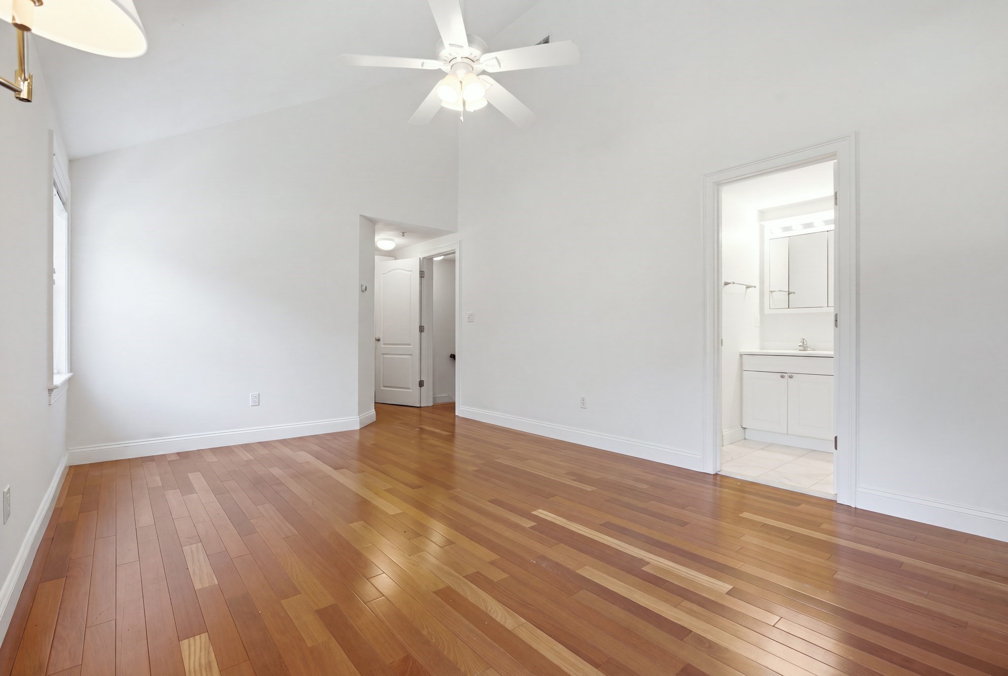 218 South # 9 Property Photo 17
