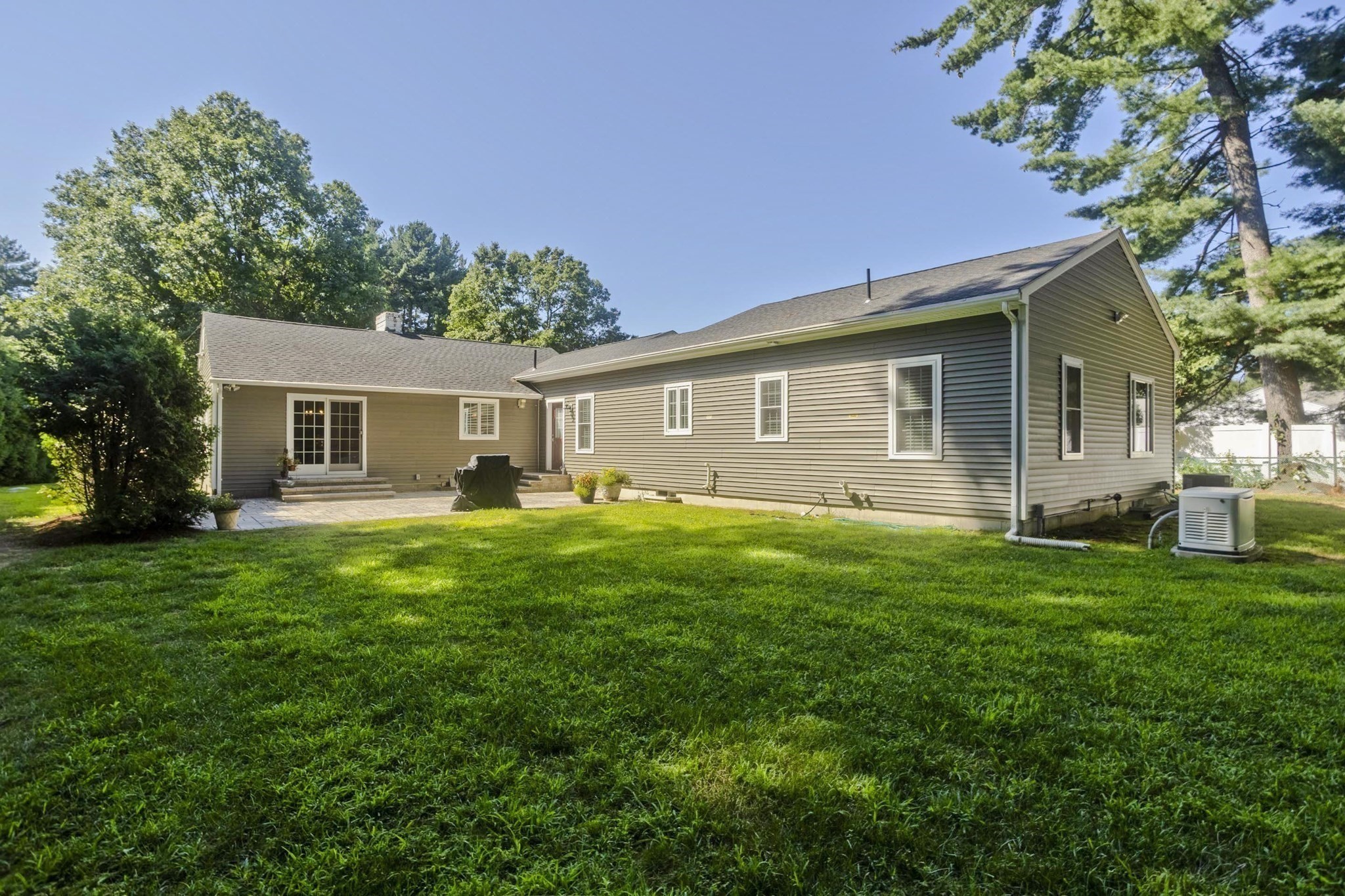 6 Joan St Property Photo 6