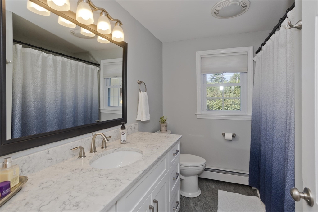 6 Joan St Property Photo 16
