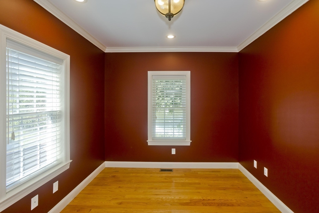 6 Joan St Property Photo 29