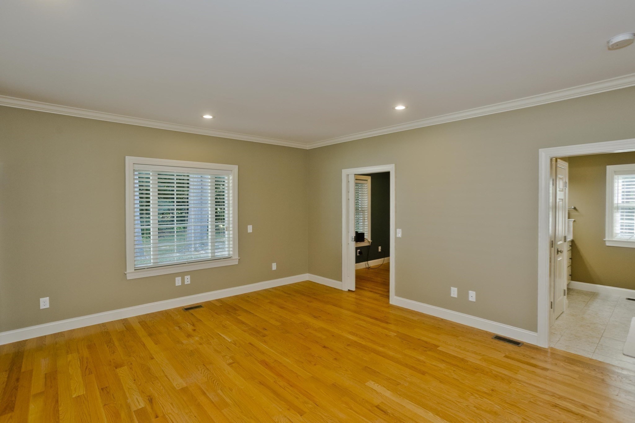 6 Joan St Property Photo 33