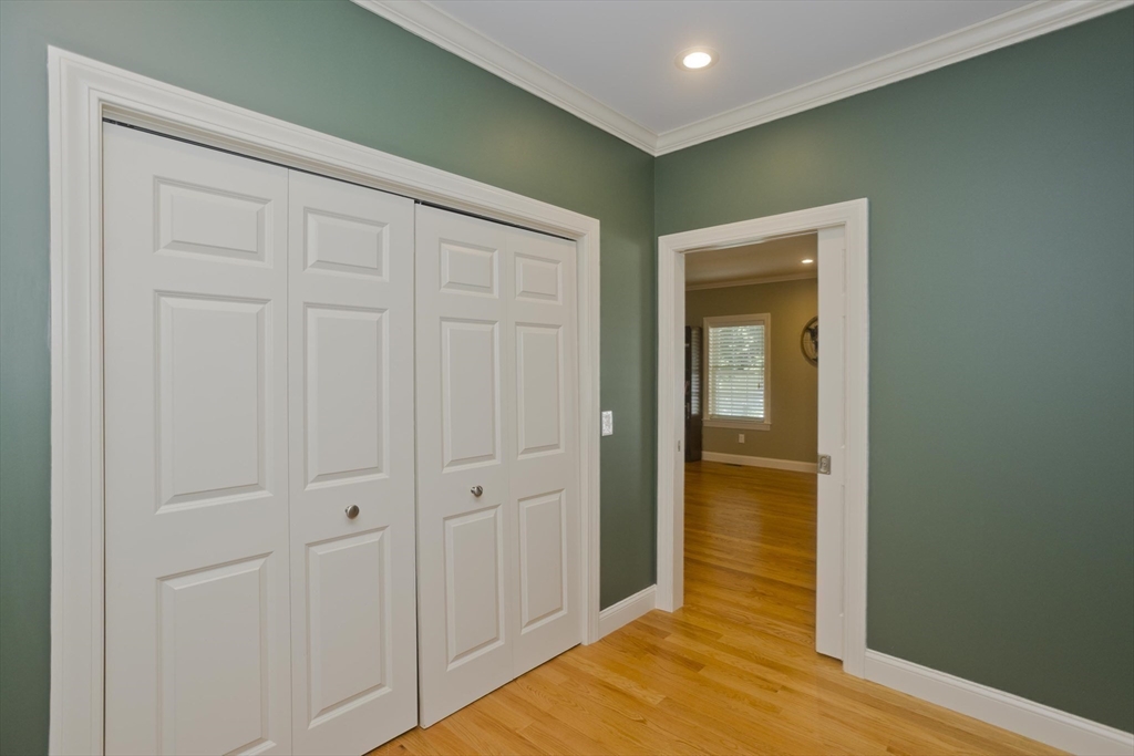 6 Joan St Property Photo 37