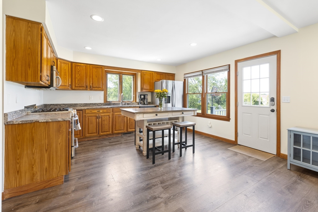 180 Great Road Property Photo 4