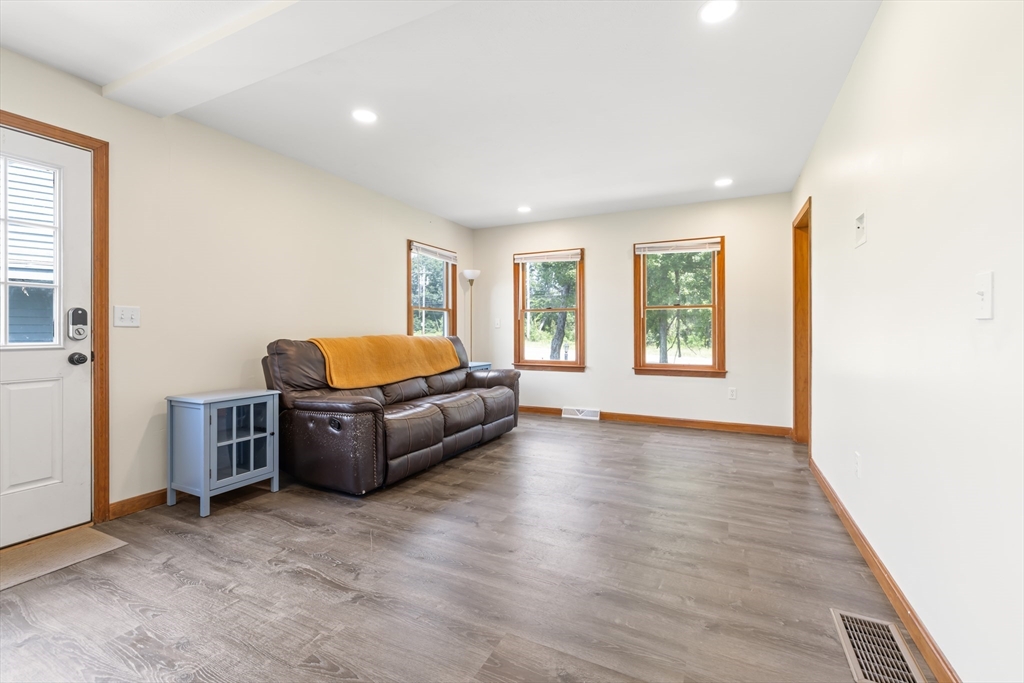180 Great Road Property Photo 6