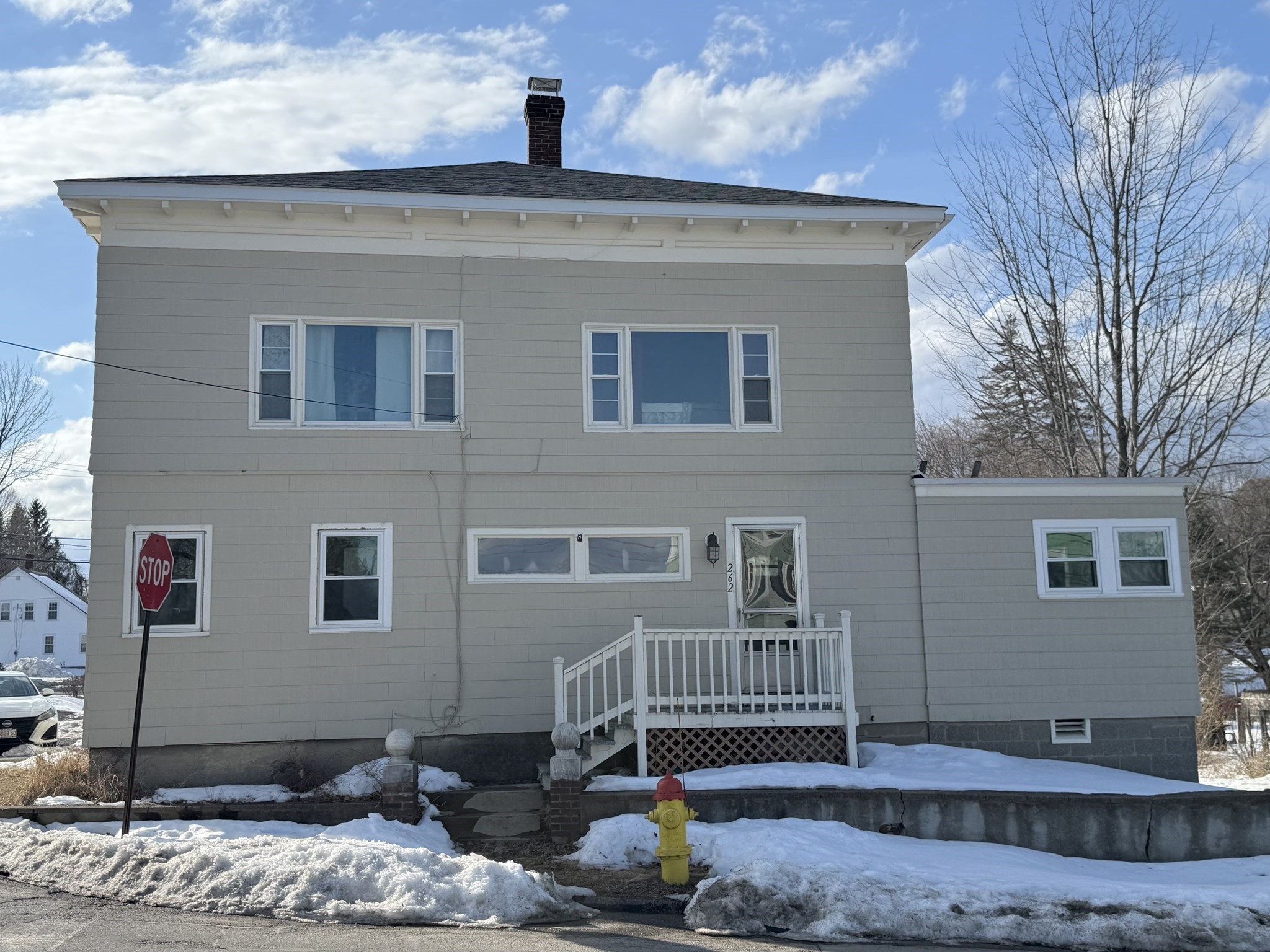 262 Oak Hill Rd # 1r Property Photo 1