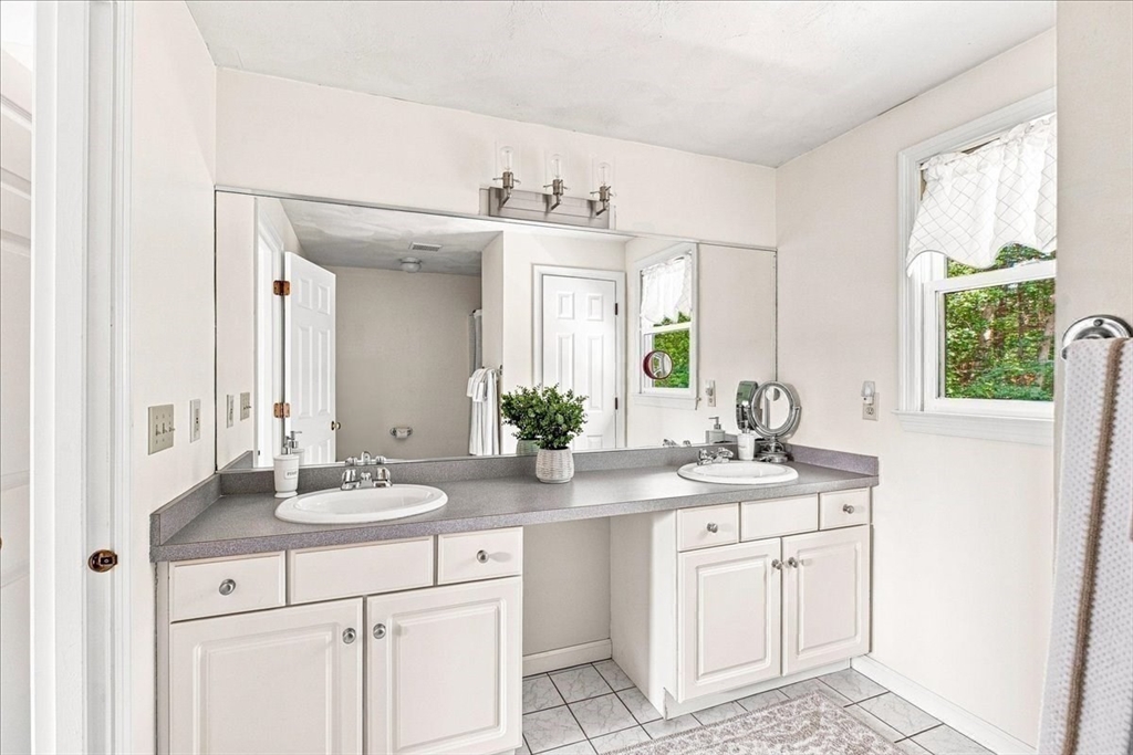 9 Catherine Avenue Property Photo 18