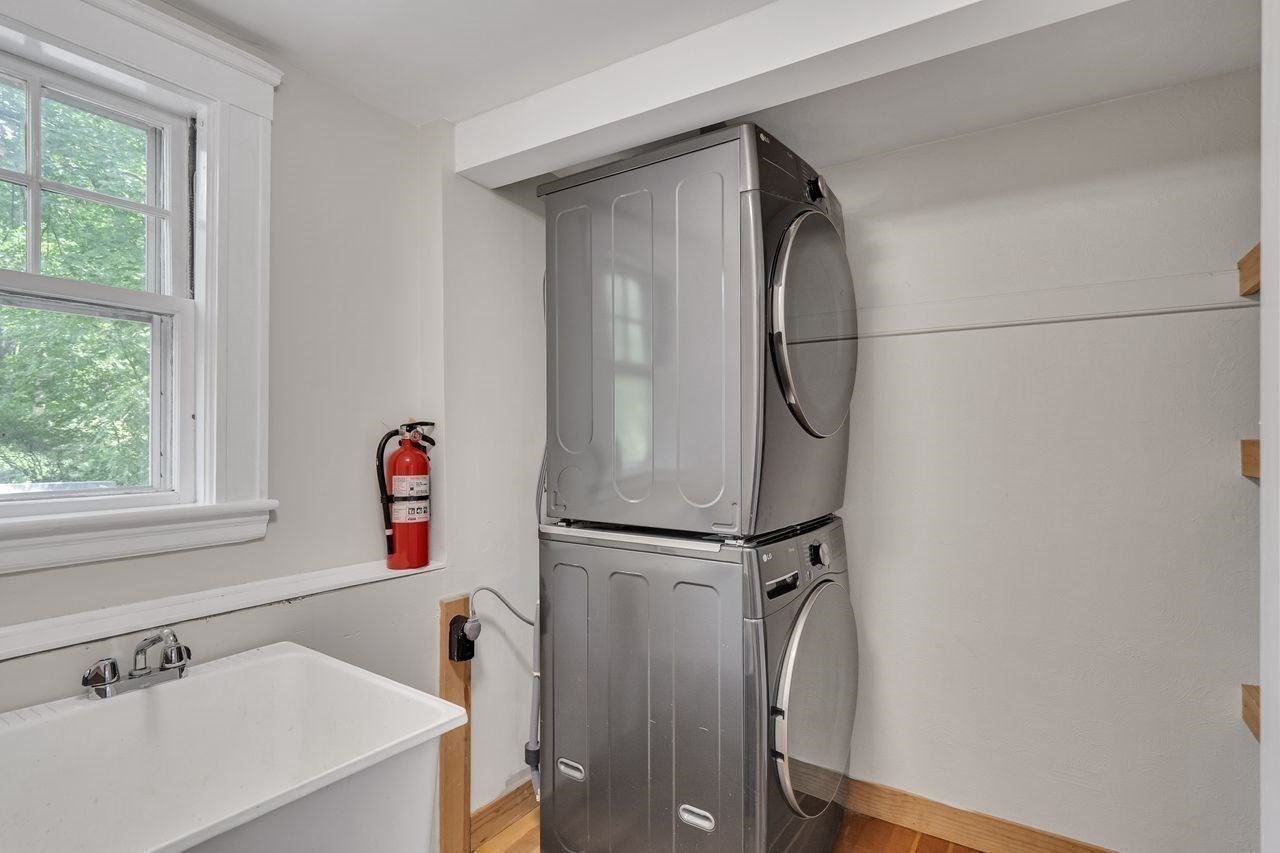 5 Maple St Property Photo 23