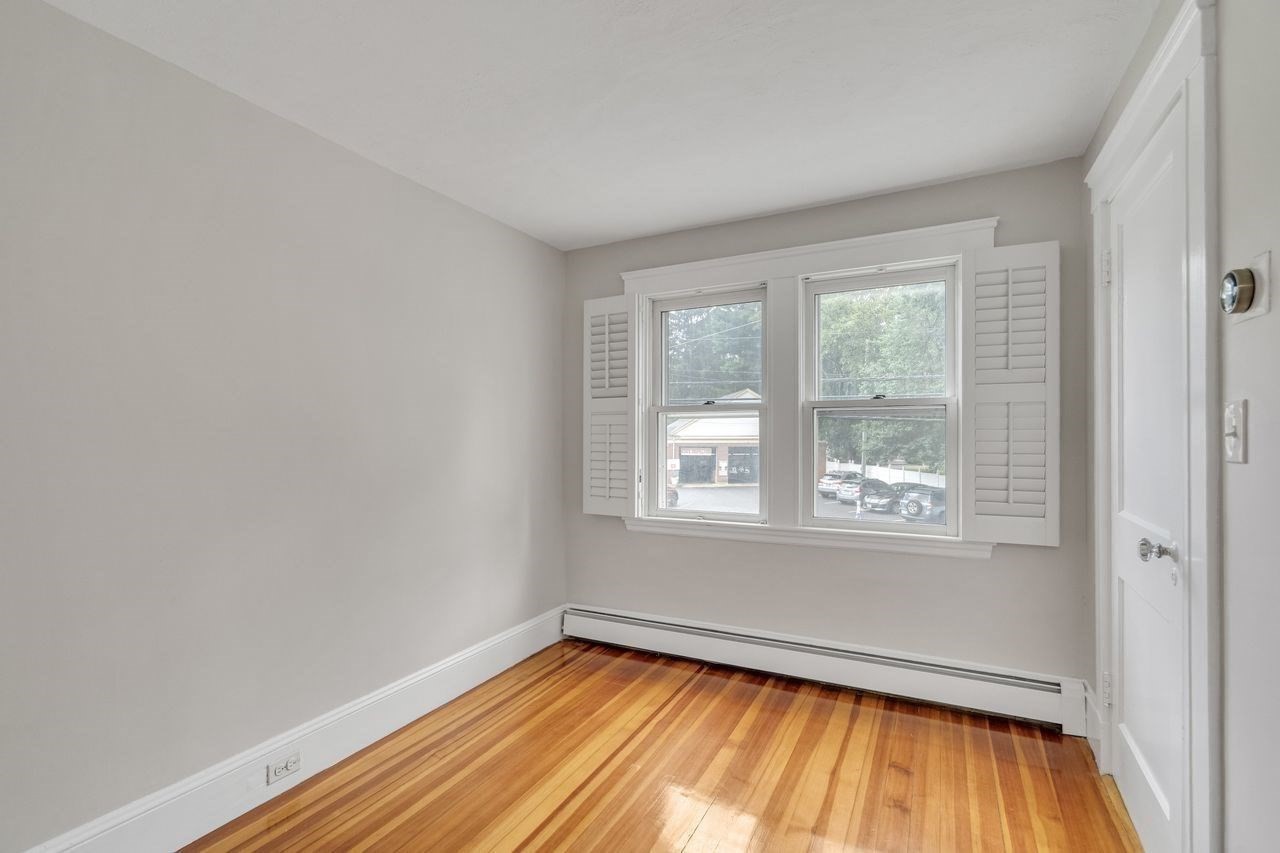 5 Maple St Property Photo 34