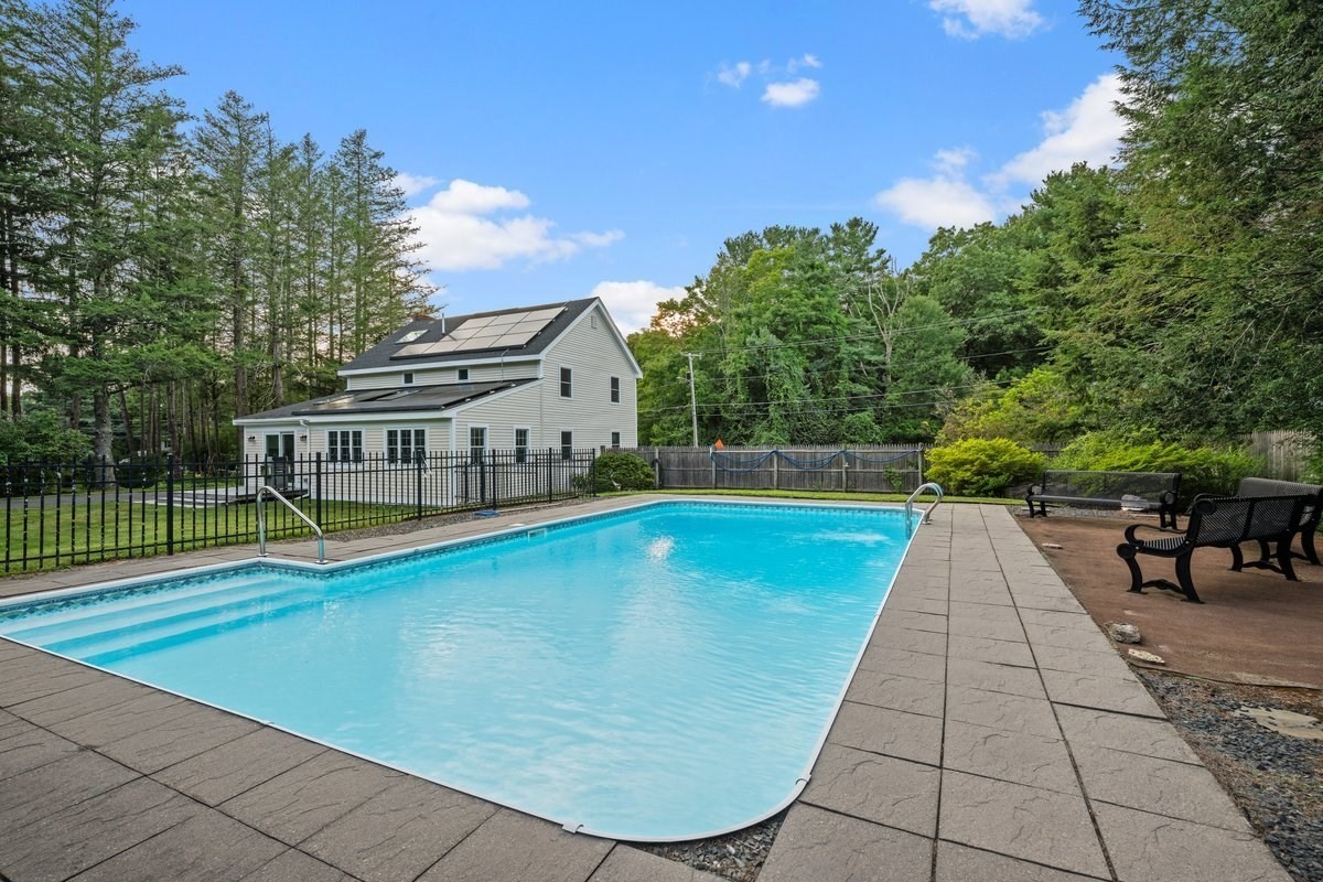 5 Elm Street Property Photo 3