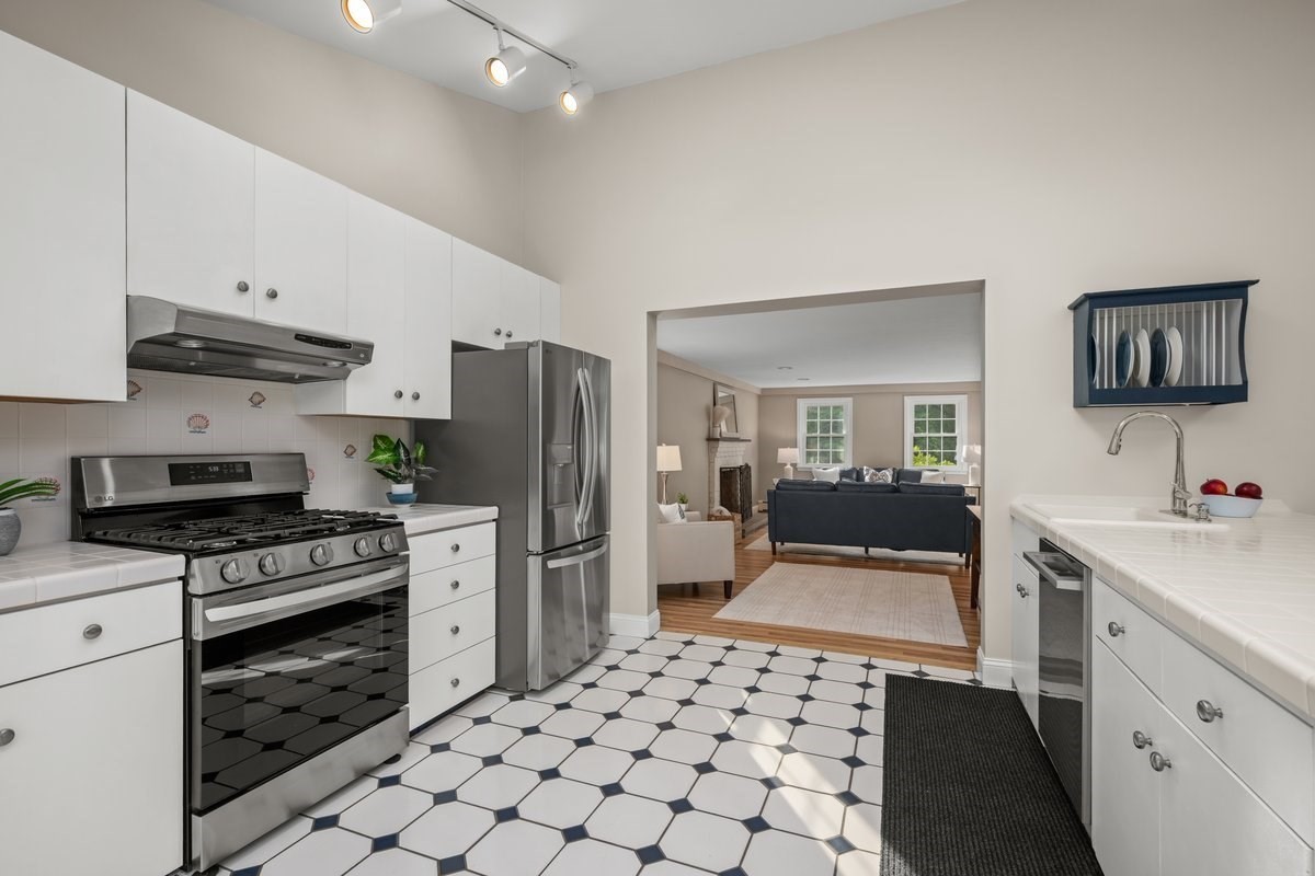 5 Elm Street Property Photo 13