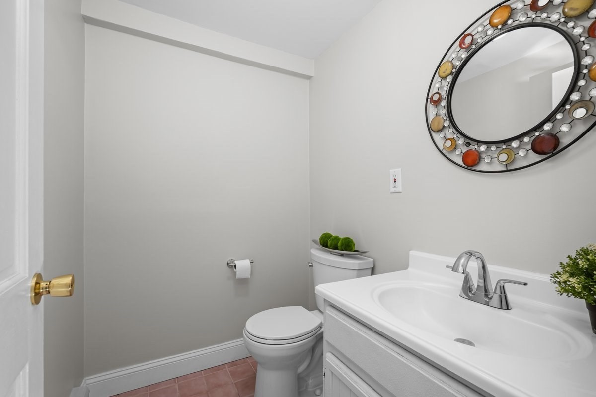 5 Elm Street Property Photo 27