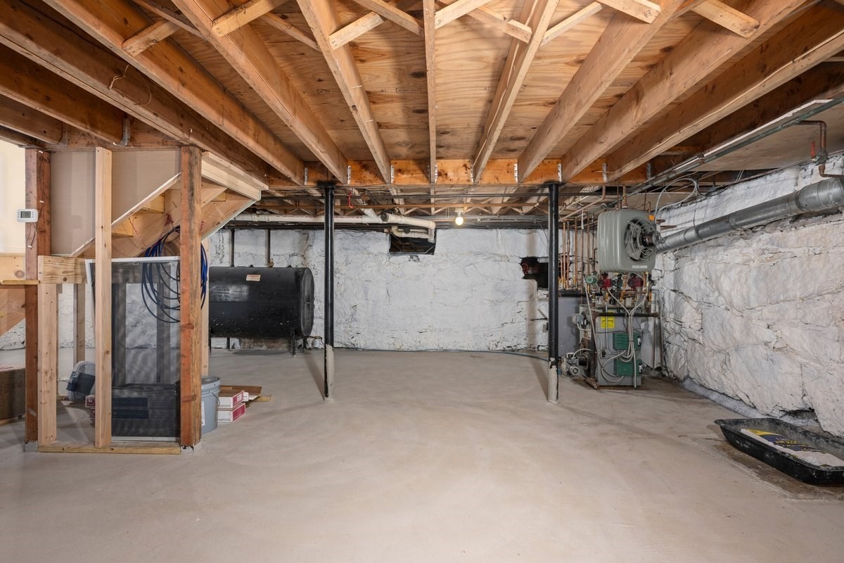 5 Elm Street Property Photo 28